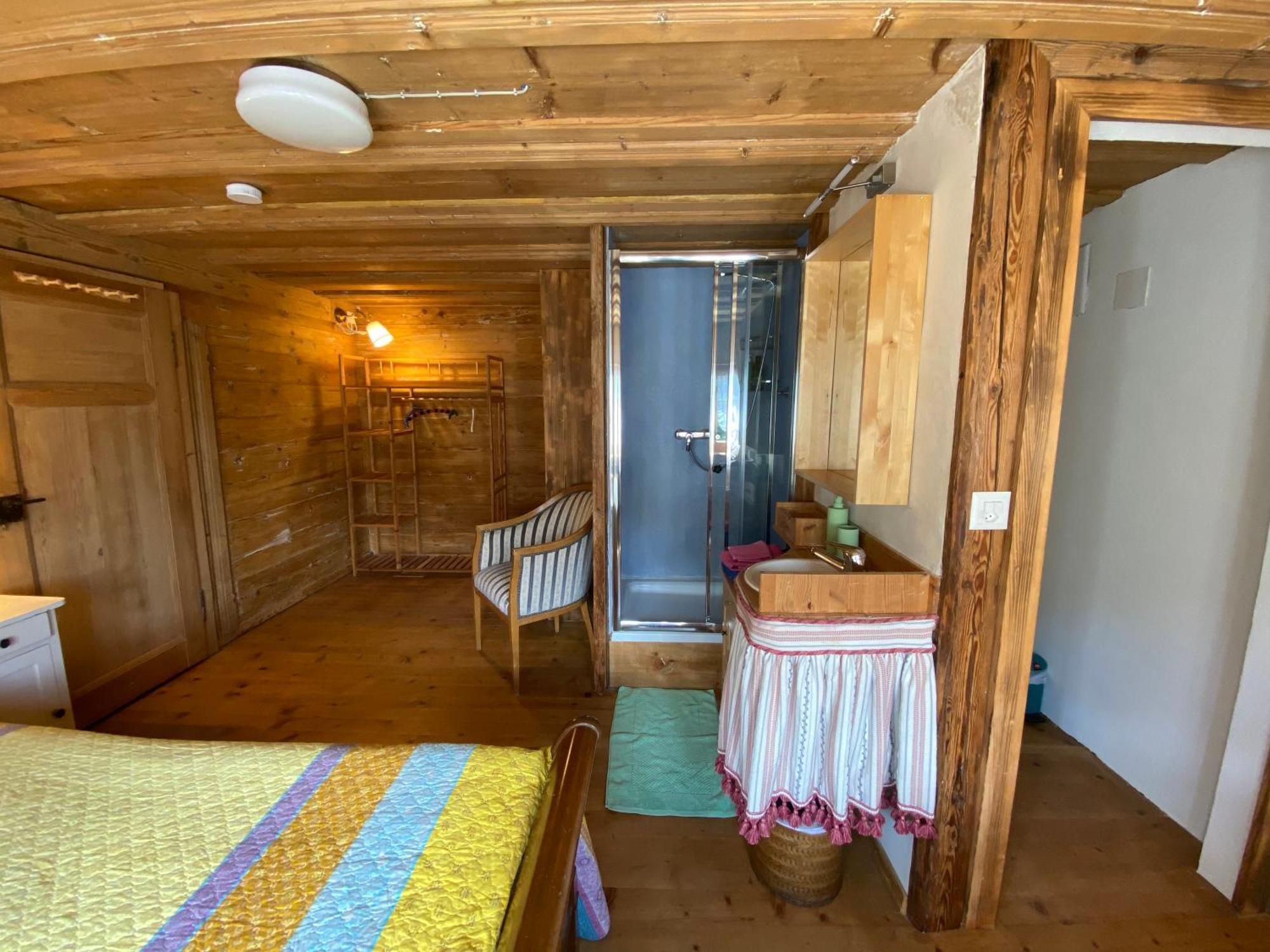 Casa Vegana Bed & Breakfast Trun Bagian luar foto