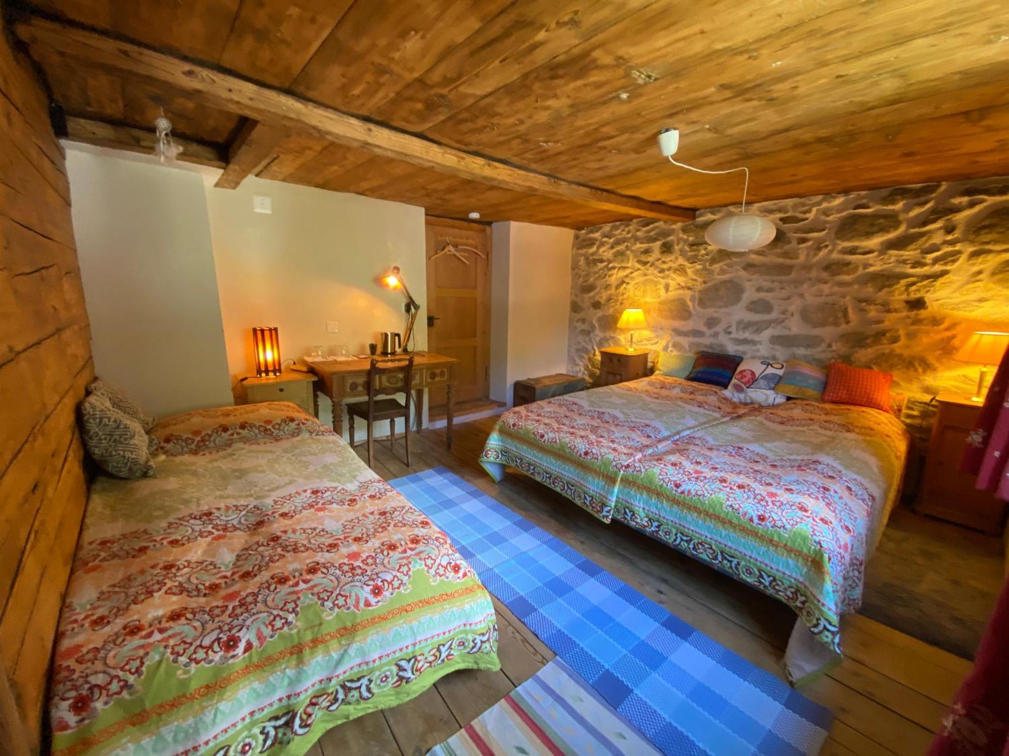 Casa Vegana Bed & Breakfast Trun Bagian luar foto